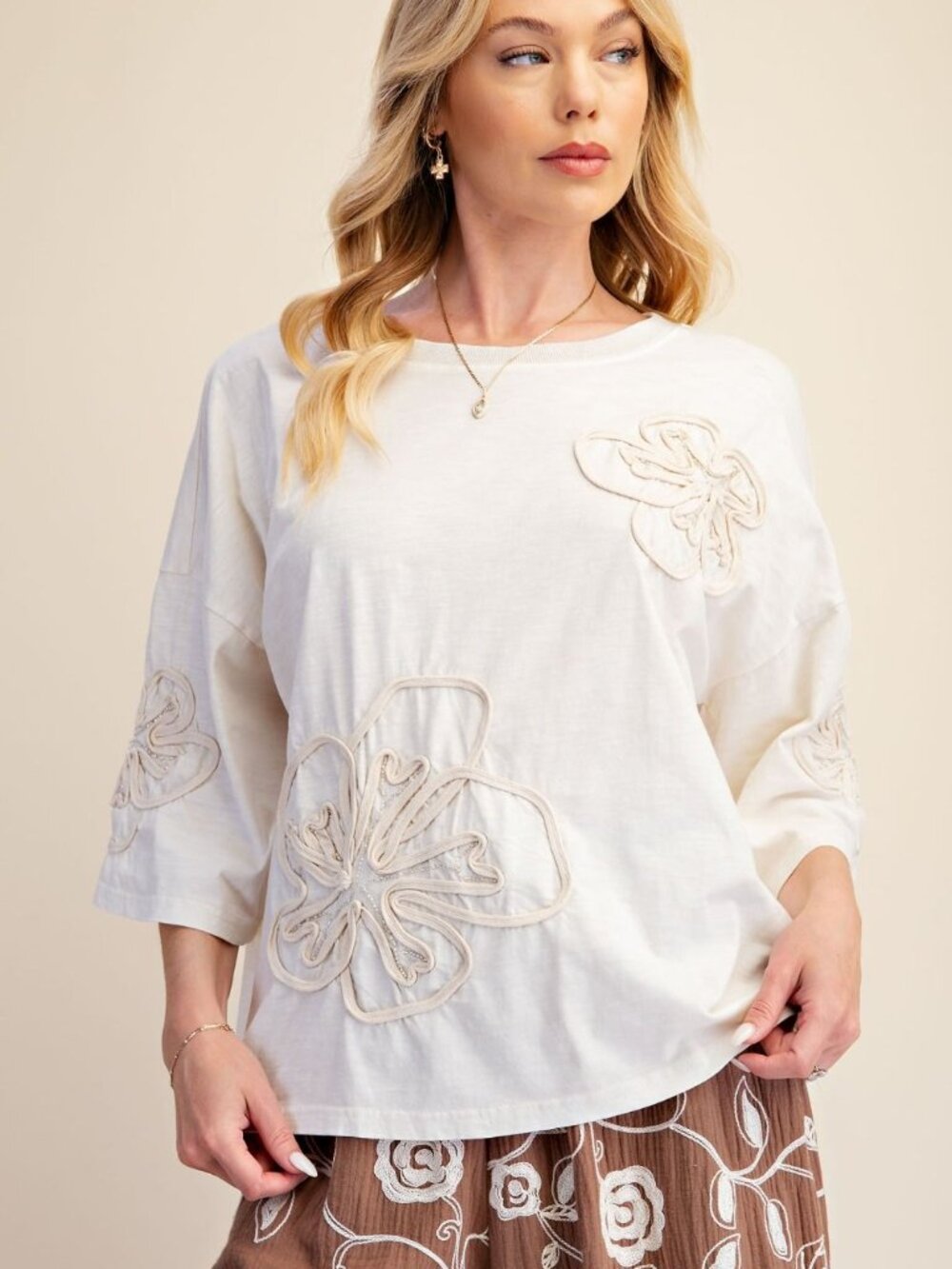 103 NWT WHITE EASEL EMBROIDERY TOP SML flower cotton